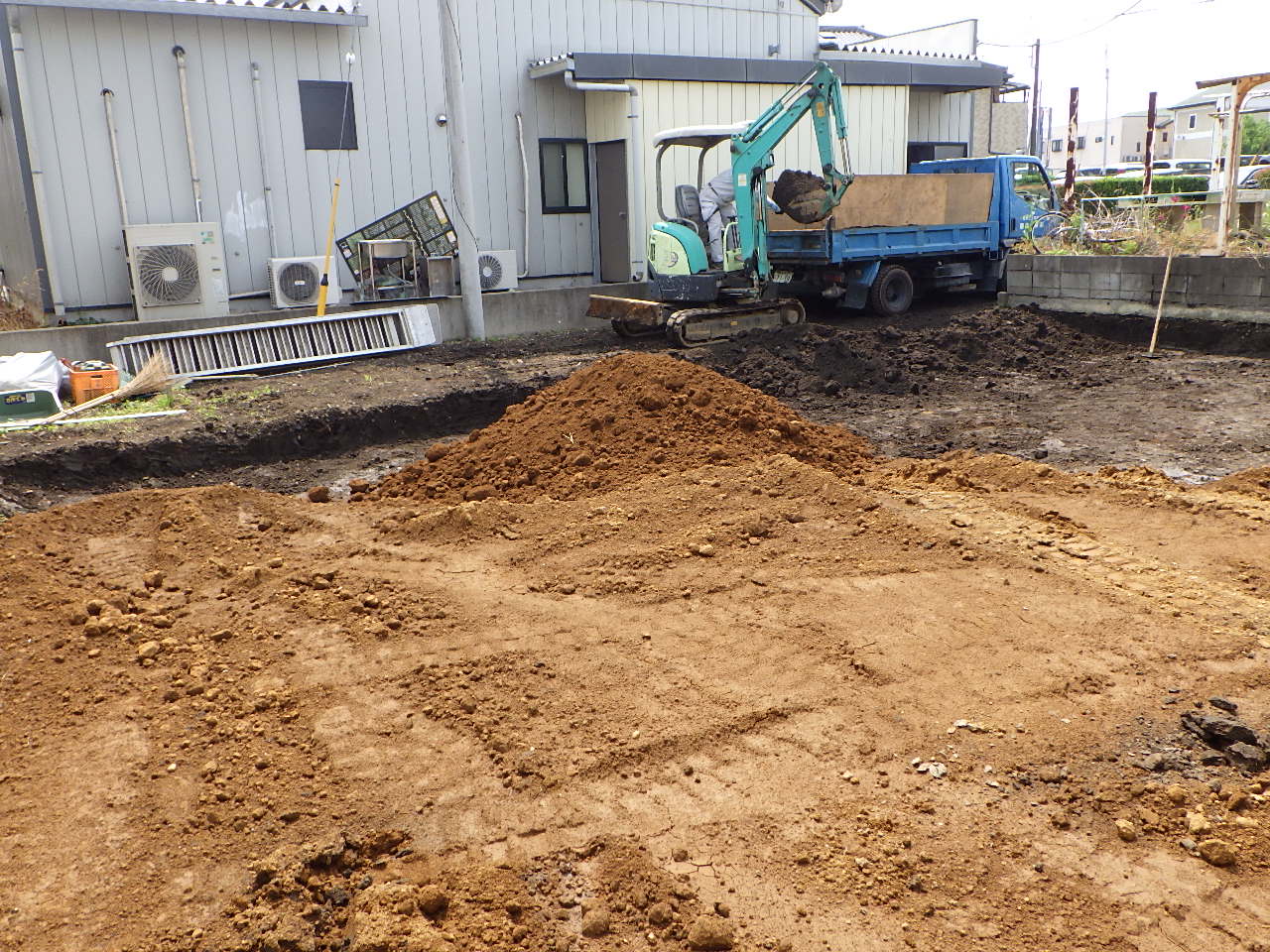 現場の画像｜館林市　土入替え工事